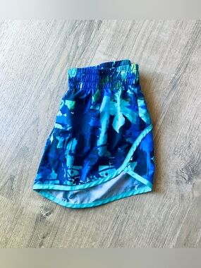Danskin Now Active Shorts w/ Liner Small 4-6